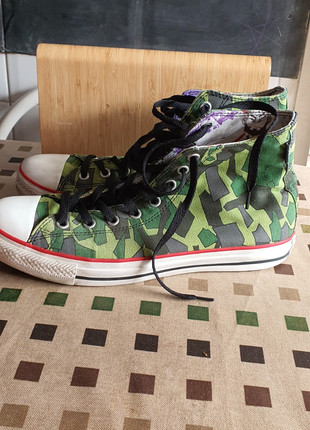 Gorillaz converse 2024 camo for sale