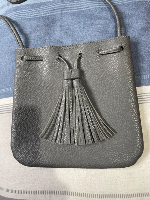 Red Cuckoo Grey bag with front tassel Vinted