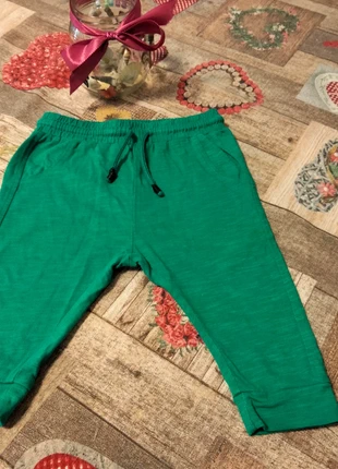 Pantaloni cotone leggero bambino taglia 9-12 m - 74 cm, marca: Blukids, estado: Muito bom, tamanho: 9-12 meses / 74 cm, €4.50, €5.43 inclui Proteção do Comprador