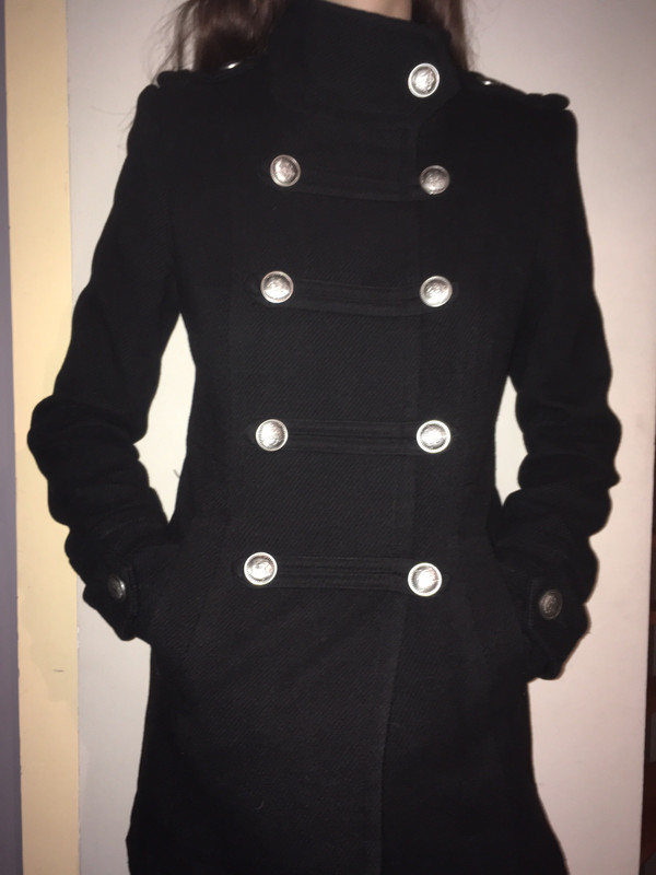 manteau noir epaulette