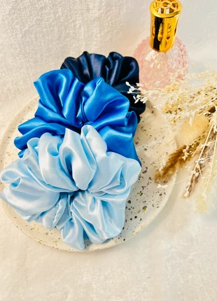 Lot de trois chouchous élastiques scrunchie en satin, marca: Boutique Parisienne, estado: Muy bueno, 11,90 €, 13,20 € Protección al comprador Pro incluida