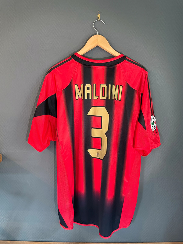 AC Milan 2004/05 Maldini Kit (XL) - Vinted