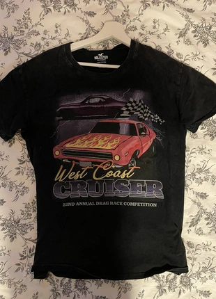 Black Vintage Oversized T-shirt, marke: Hollister, zustand: Sehr gut, größe: XS, 8,00 €, 8,60 € inklusive Vinted-Käuferschutz