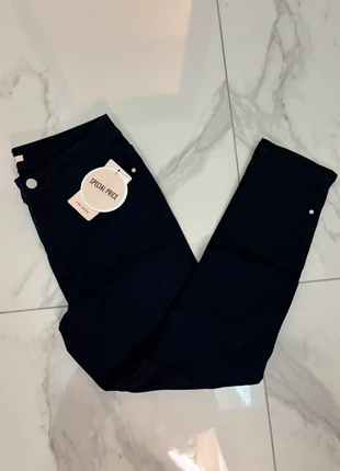 Pantaloni skinny blu | Blue skinny jeans | Jean skinny bleu | Jeans ajustados azules, marca: Osley, estado: Novo com etiquetas, tamanho: XS / 34 / 6, €6.50, €7.53 inclui Proteção do Comprador