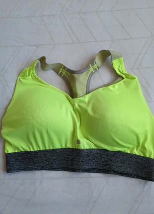 Top jaune brassière, marque: Domyos, état: Très bon état, taille: S, 1,00 €, 1,75 € Protection acheteurs (Pro) incluse