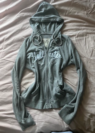 2000s gilet Hollister gris taille M - très bon état - y2k grunge vintage West Coast Surf Team, merk: Hollister, staat: Heel goed, maat: M / 38 / 10, € 40,00, € 42,70 inclusief Kopersbescherming