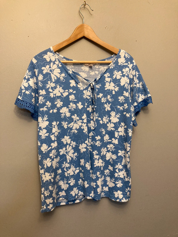 Como Vintage Size XXL Womens Blue & White Floral Print Blouse #F-5-19-100 1