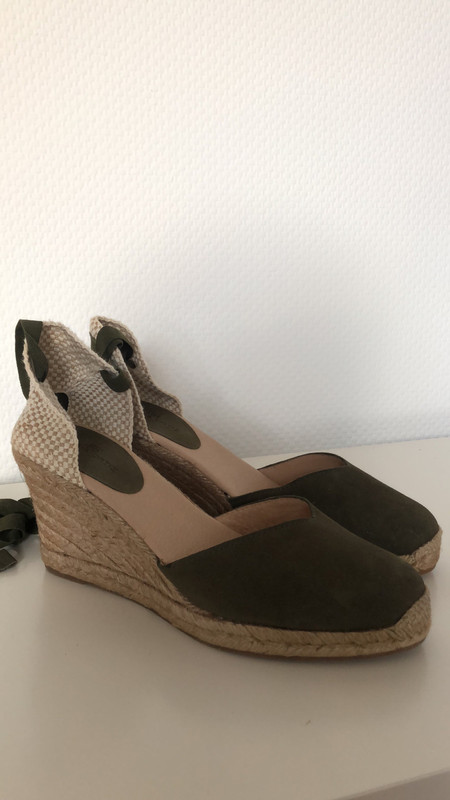 Espadrilles compensées en daim kaki Gloria Ortiz 1