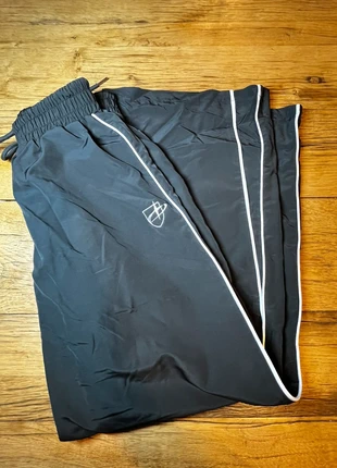 trackpant baggy Y2K (Unisexe), merk: Dazy, staat: Nieuw met prijskaartje, maat: M, € 19,00, € 20,65 inclusief Kopersbescherming