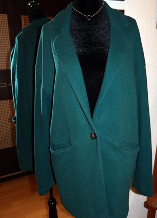 Blazer/Americana Oversize Verde Botella/Esmeralda Minimalista, marque: Pull & Bear, état: Très bon état, taille: S / 36 / 8, 15,00 €, 16,45 € Protection acheteurs incluse