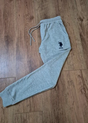 Jogging USPA U.S polo asnn - Neuf avec étiquette, marque: U.S. Polo Assn., état: Neuf avec étiquette, taille: S, 16,00 €, 17,50 € Protection acheteurs incluse