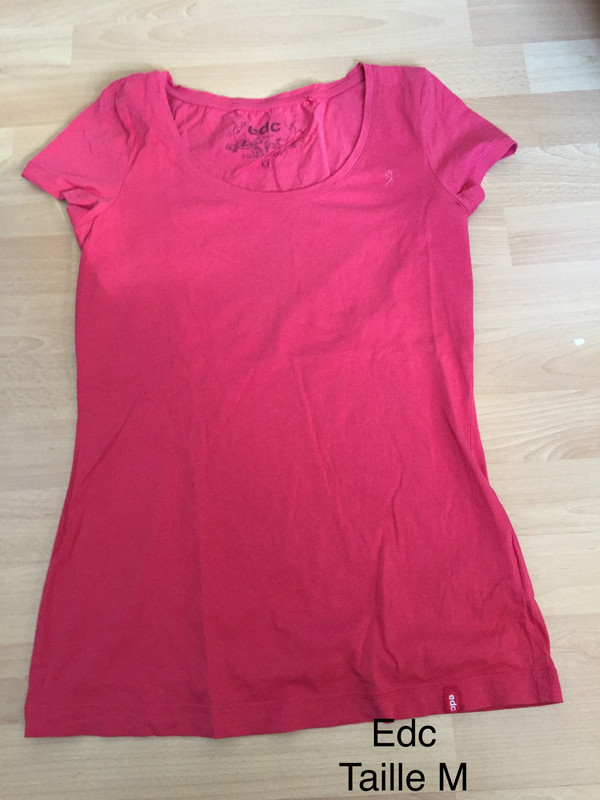 T-shirt rouge EDC Taille M