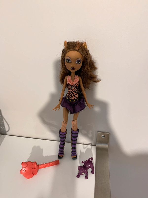 Poupeé monster high clawdeen wolf sales
