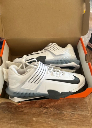 Chaussure Nike savaleos, brand: Nike, condition: New with tags, size: 42, €70.00, €74.20 includes Buyer Protection
