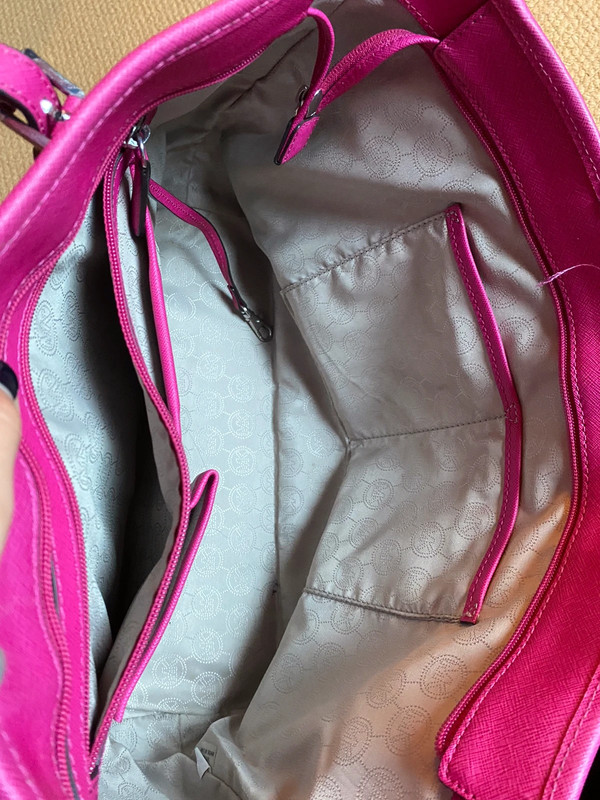 Michael kors jet set tote bright pink Vinted