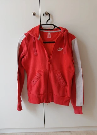 Felpa Nike rossa, merk: Nike, staat: Goed, maat: XS / 34 / 6, € 4,00, € 4,90 inclusief Kopersbescherming