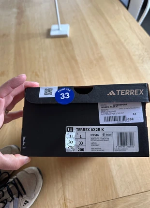 Terrex Adidas 33, marca: adidas, estado: Muito bom, tamanho: 33, €10.00, €11.20 inclui Proteção do Comprador