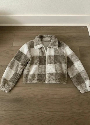 Veste Polaire Courte Teddy Carreaux Marron Blanc taille M, marke: Boutique Parisienne, zustand: Sehr gut, größe: M / 38 / 10, 31,90 €, 34,20 € inklusive Vinted-Käuferschutz