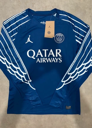 Maillot PSG Fourth Jordan Aile Manche Longue, brand: Concept, condizioni: Nuovo con cartellino, taglia: M, €19.00, €20.65 include la Protezione acquisti