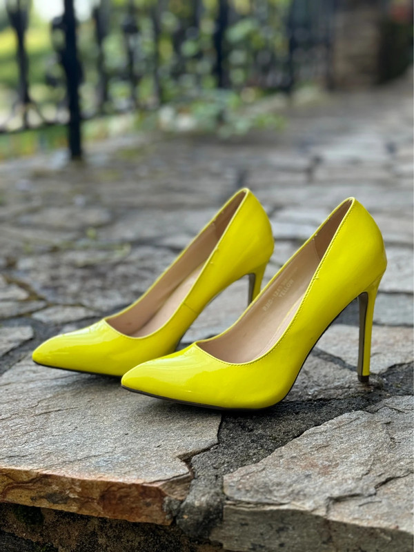 Escarpins T39 jaune fluo 1