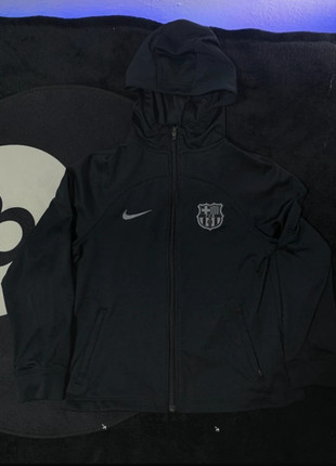 Nike Kid Jacket Barcelona, marca: Nike, estado: Muito bom, tamanho: 7 anos / 122 cm, €6.90, €7.95 inclui Proteção do Comprador