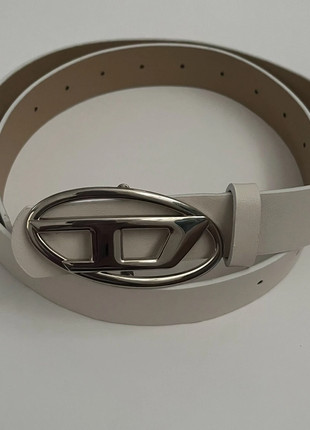 Cintura bianca stile y2k, marque: y2k, état: Neuf sans étiquette, taille: 105 cm, 13,99 €, 15,39 € Protection acheteurs incluse