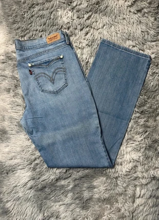 Jean Levi's Bleu Clair W31 L32 Femme/Women JEA117, marque: Levi's, état: Très bon état, taille: L / 40 / 12, 14,00 €, 15,40 € Protection acheteurs (Pro) incluse