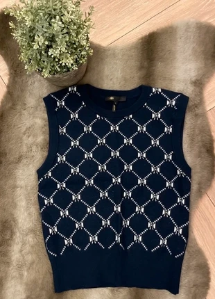 Pull navy ( Emily in Paris wear this ), brand: Maje, condizioni: Ottime, taglia: S / IT 40 / EU 36, €89.00, €94.15 include la Protezione acquisti