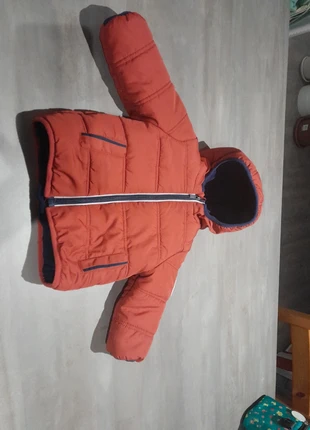 Veste hiver orange 12mois Pat&Ripaton, marque: Pat et Ripaton, état: Très bon état, taille: 9-12 mois / 74 cm, 10,00 €, 11,20 € Protection acheteurs incluse