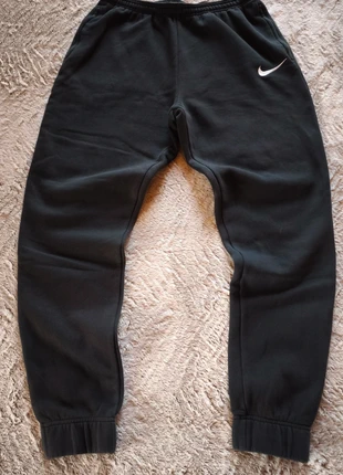 Jogging / survêtement Nike Noir solo swoosh logo brodé | Taille M Homme, marque: Nike, état: Très bon état, taille: M, 19,90 €, 21,60 € Protection acheteurs incluse