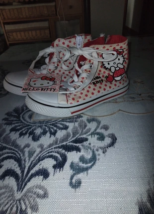 Botas deportivas niña, merk: Hello Kitty, staat: Nieuw met prijskaartje, maat: 28, € 9,00, € 10,15 inclusief Kopersbescherming