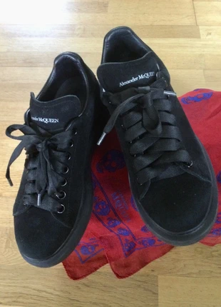 Alexander McQueen black chunky trainers, brand: Alexander McQueen, condition: Very good, size: 37.5, €115.00, €121.45 includes Buyer Protection
