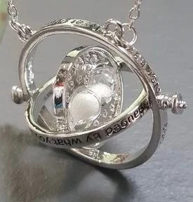 Colgante Giratiempos plateado de Harry Potter y Hermione, marque: Harry Potter, état: Neuf avec étiquette, 12,00 €, 13,30 € Protection acheteurs incluse