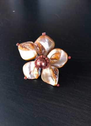 Anello fiore madreperla, brand: Fabrication Artisanale, condition: New without tags, size: Adjustable, €5.00, €5.95 includes Buyer Protection