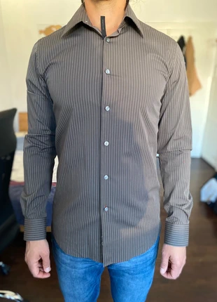 Graues Hemd mit weißen Nadelstreifen, brand: Esprit, condizioni: Nuovo senza cartellino, taglia: S, €5.00, €5.95 include la Protezione acquisti