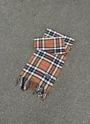 Écharpe Burberry classique vintage marron 2000s, marque: Burberry, état: Très bon état, 55,00 €, 58,45 € Protection acheteurs incluse