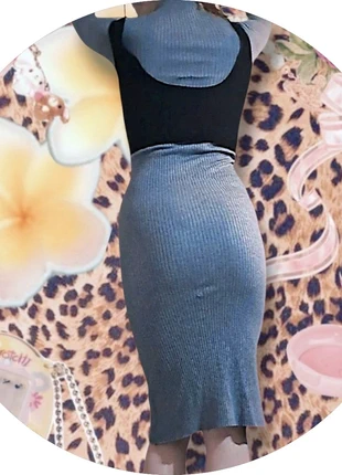 ●Abito Goth Grigio Lungo Attillato – Stile Romantic Goth – Taglia S●, marke: Vintage Dressing, zustand: Sehr gut, größe: S / 36 / 8, 12,00 €, 13,30 € inklusive Vinted-Käuferschutz