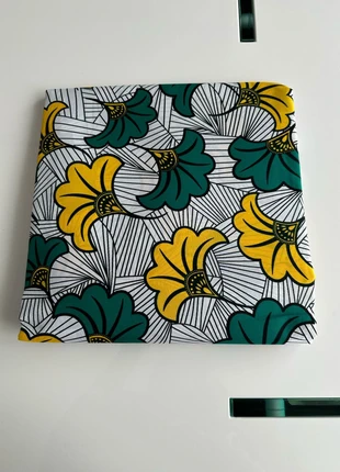 Tissu wax polycoton fleurs de mariage - 1m, merk: Wax, staat: Nieuw zonder prijskaartje, € 3,50, € 4,38 inclusief Kopersbescherming Pro