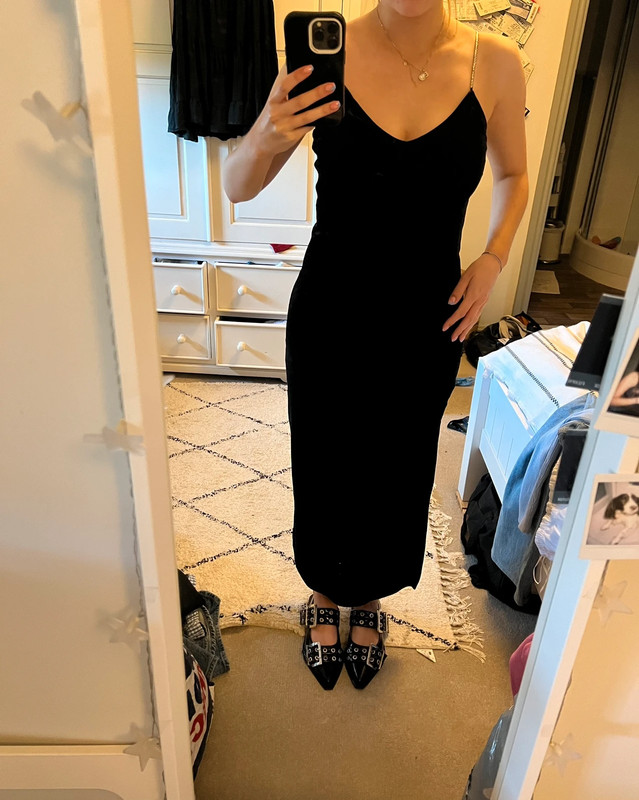 other stories black velvet dress Vinted