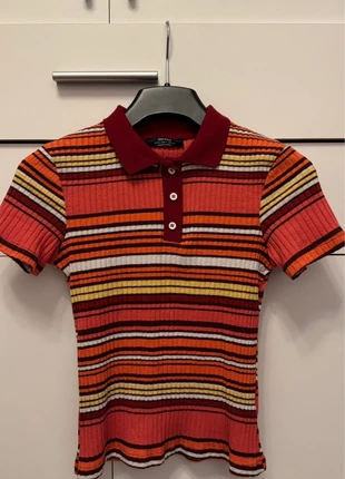 Stradivarius Elastisches Polo-T-Shirt mit rosa und roten Streifen – Größe S, marke: Stradivarius, zustand: Sehr gut, größe: S, 5,00 €, 5,95 € inklusive Vinted-Käuferschutz