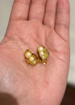 Clips d’oreilles vintage dorés avec perles, merk: Vintage, staat: Heel goed, € 9,00, € 10,15 inclusief Kopersbescherming