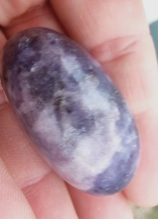 Une belle pierre en lépidolite, état: Neuf avec étiquette, 7,00 €, 8,05 € Protection acheteurs incluse