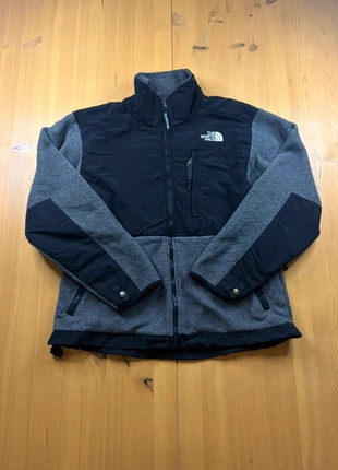 Veste polaire The North Face noire et grise femme 90s 2000 y2k taille M – chaude et technique, marque: The North Face, état: Très bon état, taille: M / 38 / 10, 39,90 €, 42,60 € Protection acheteurs (Pro) incluse