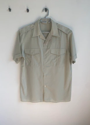 True Vintage French Military Short Sleeve Shirt – 1970s Beige Utility Workwear, marke: Vintage, zustand: Sehr gut, größe: L, 35,00 €, 37,45 € beinhaltet Vinted-Käuferschutz Pro