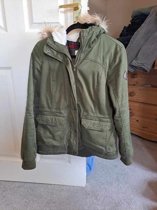 Hollister padded sale coat