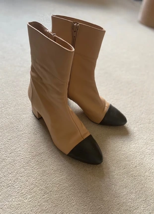 Two-tone leather boots, brand: Dune, condition: Very good, size: 5, £10.00, £11.20 includes Buyer Protection