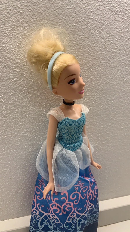Barbie Cendrillon - poupee