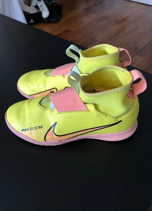 Baskets futsal Nike T32, brand: Nike Air, condition: Good, size: 32, €12.00, €13.30 includes Buyer Protection