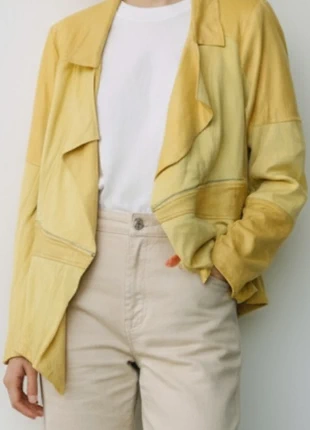 Veste effet daim / suédine coloris jaune / Taille L/XL, marca: Fórmul@, estado: Muito bom, tamanho: XXL / 44 / 16, €11.00, €12.25 inclui Proteção do Comprador