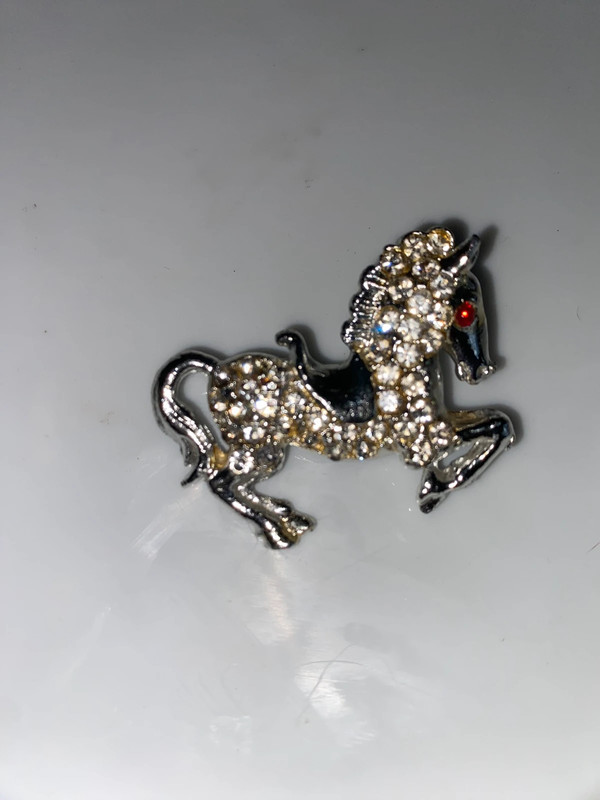 Vintage silvertone metal horse brooch clear & red rhinestone 1